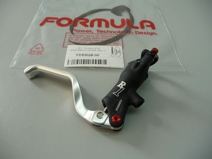 R1 complete master cylinder